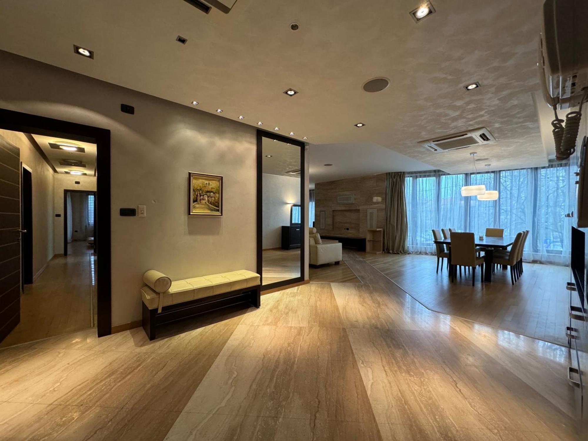 Apartment Spacious Luxury Close To Marinela *